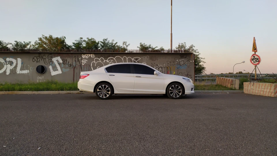 Honda Accord WHITE_SPORT 2
