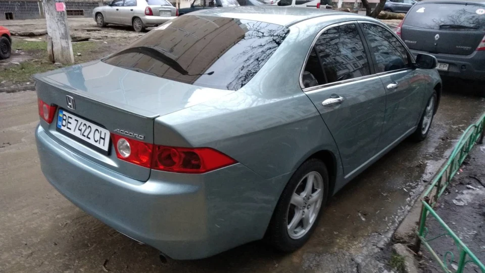 Honda Accord Зелуба
