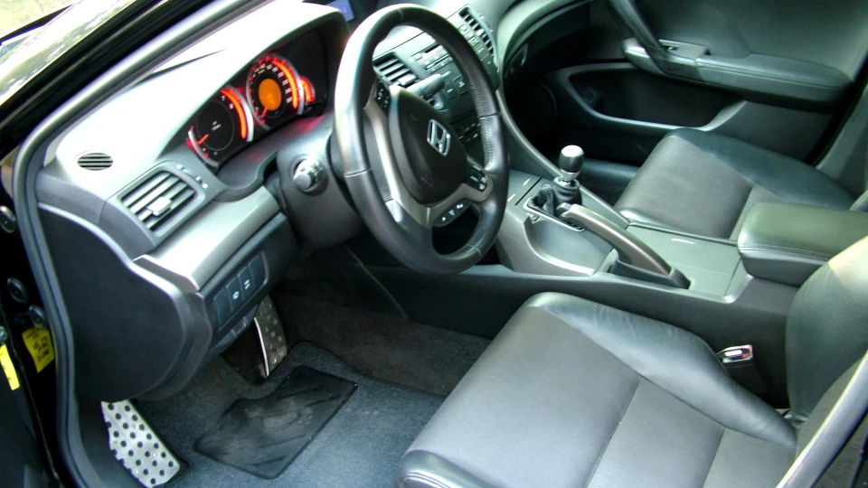 Honda Accord жиробас) 4