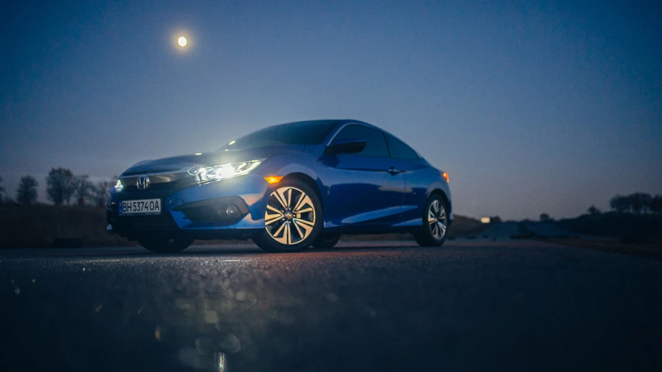 Honda Civic Coupe 1.5 Turbo 2