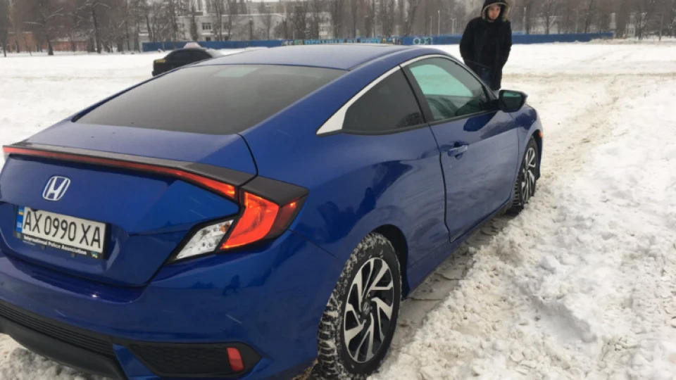 Honda Civic Coupe 2.0 atmo 2