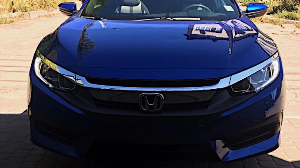 Honda Civic Coupe 2.0 atmo 4