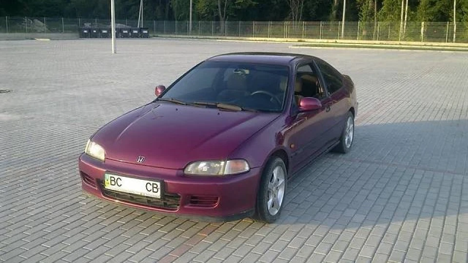 Honda Civic Coupe D15B7 4