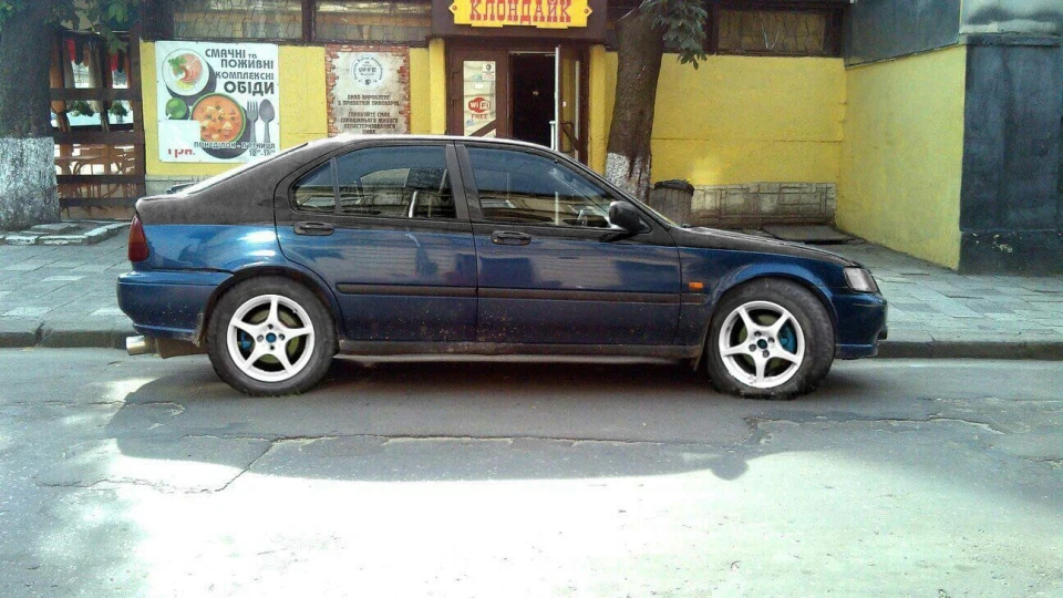 Honda Civic Fastback 3