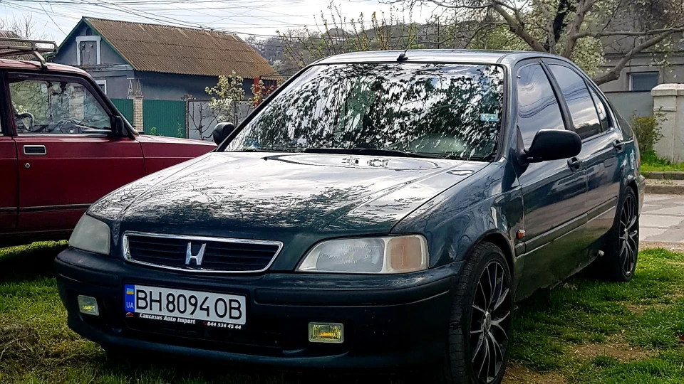 Honda Civic Fastback 2