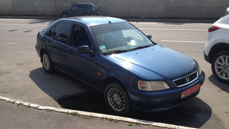 Honda Civic Fastback 1.4 iS 2