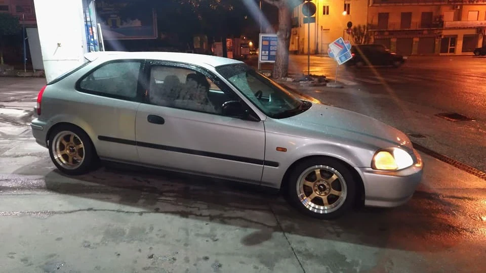 Honda Civic Hatchback 4