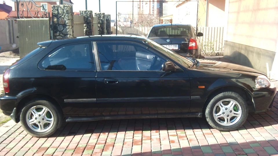 Honda Civic Hatchback 4