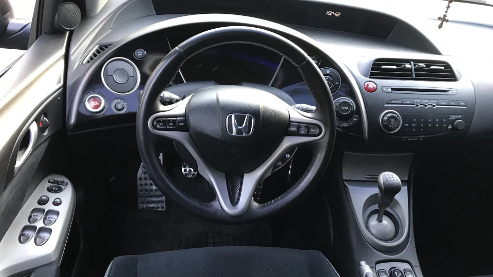 Honda Civic Hatchback 2