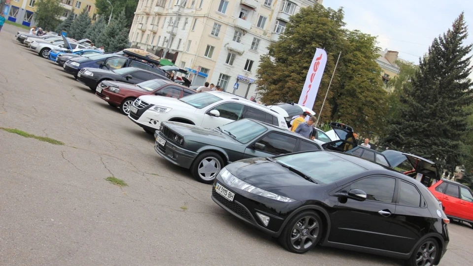 Honda Civic Hatchback 4