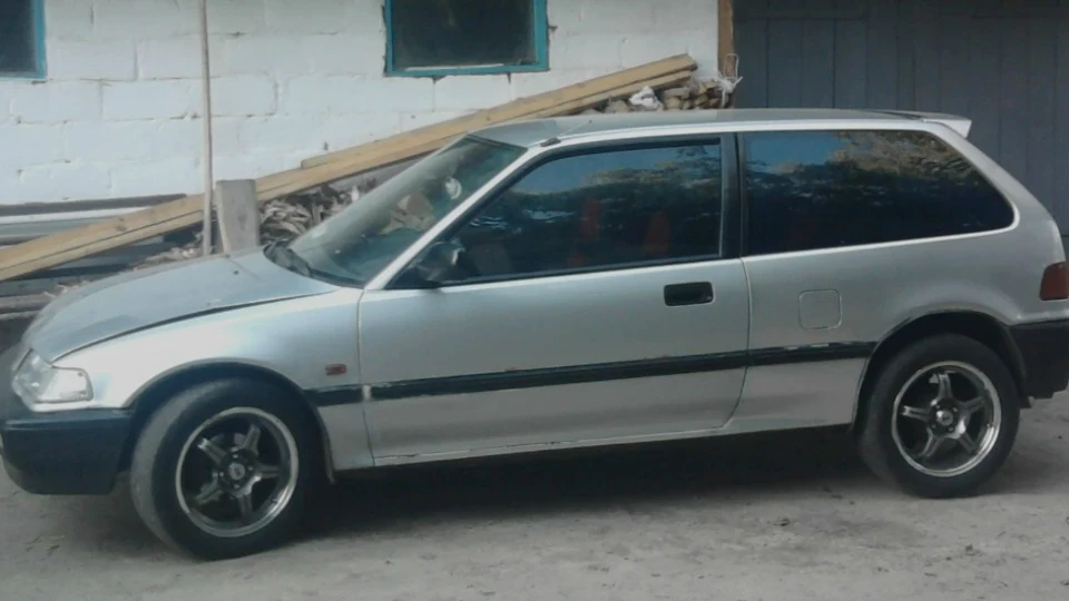 Honda Civic Hatchback 1,4 два карби))))))))))) 3