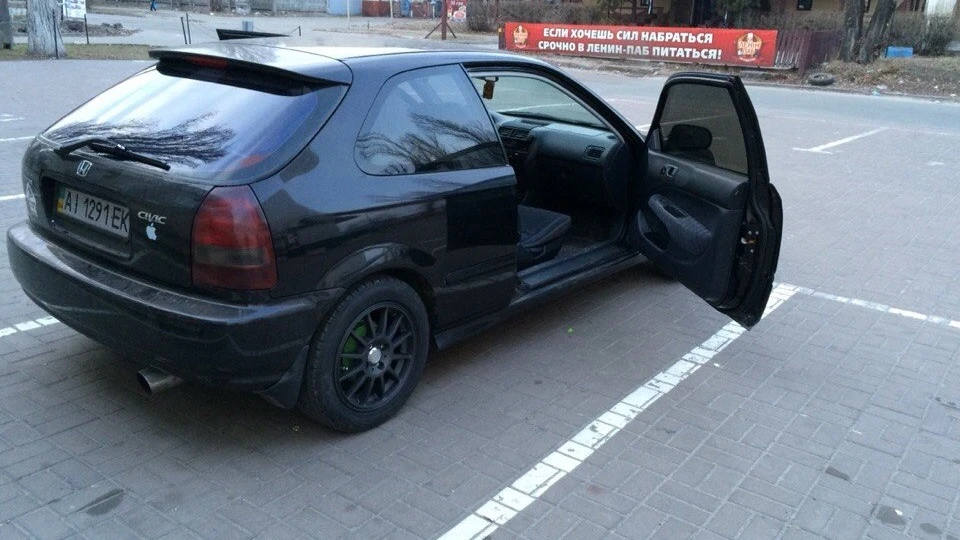 Honda Civic Hatchback 1.4iS 90 л.с. Black Bird 2