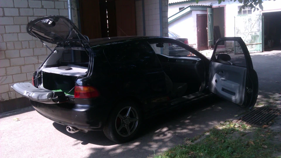 Honda Civic Hatchback 1.5 16v D15B2 5