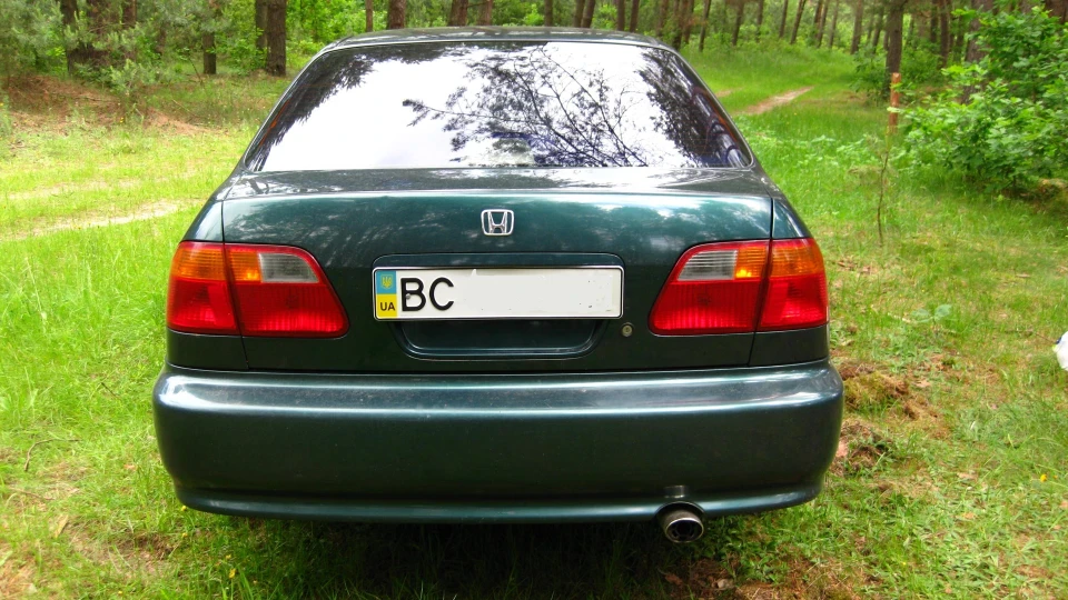 Honda Civic Hatchback 1.6 V-TEC 4