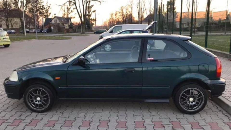 Honda Civic Hatchback 1.6VTI 3