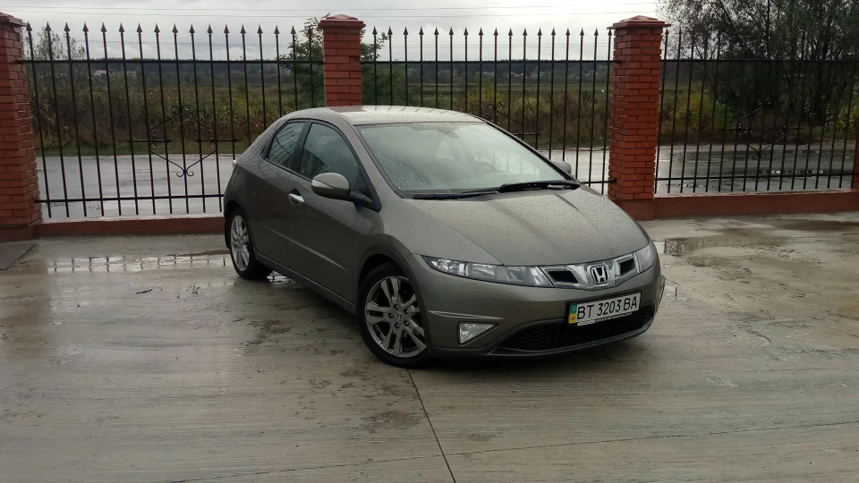 Honda Civic Hatchback 1.8 AT 3