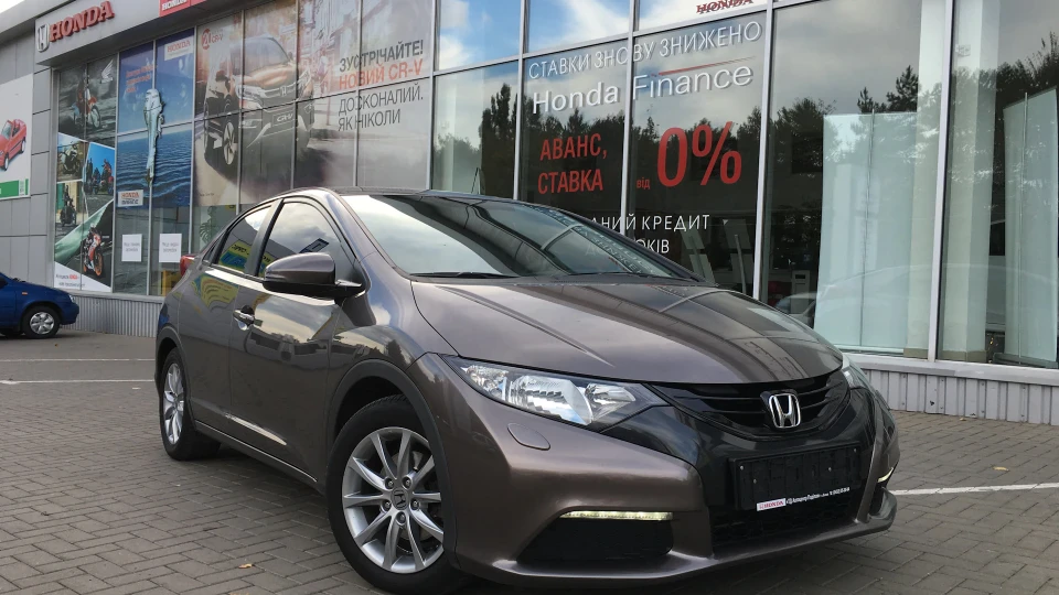 Honda Civic Hatchback 1.8 хутро 6 ст. 2