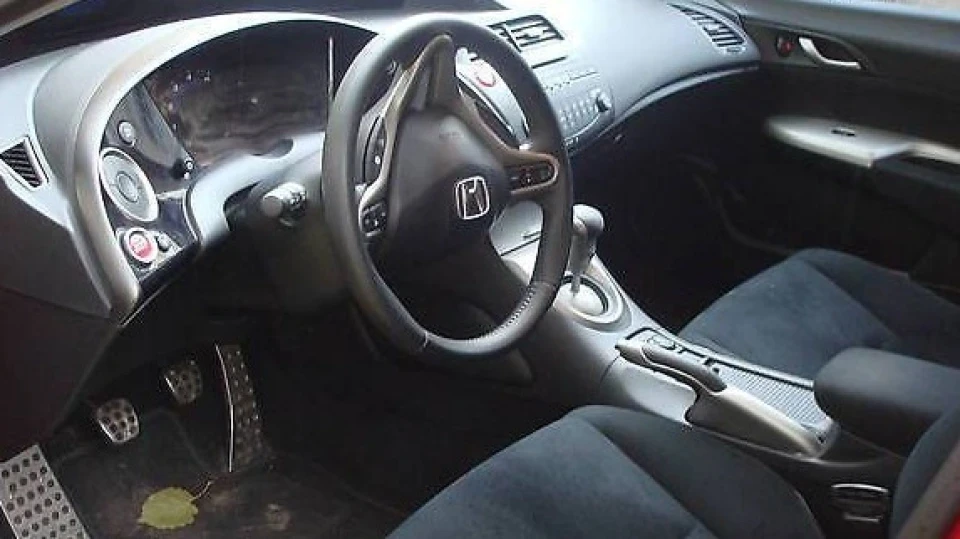 Honda Civic Hatchback 6D ELEGANT 2
