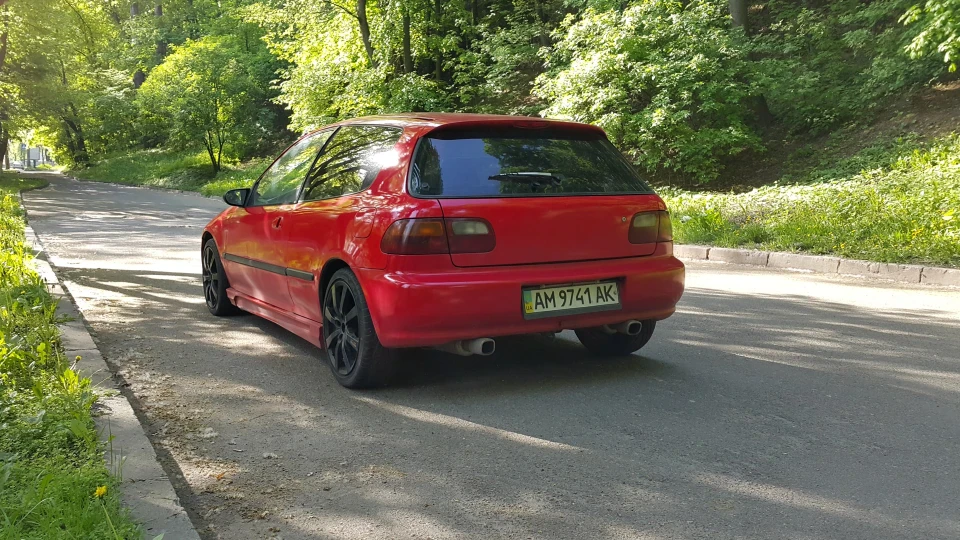 Honda Civic Hatchback Black on RED 4