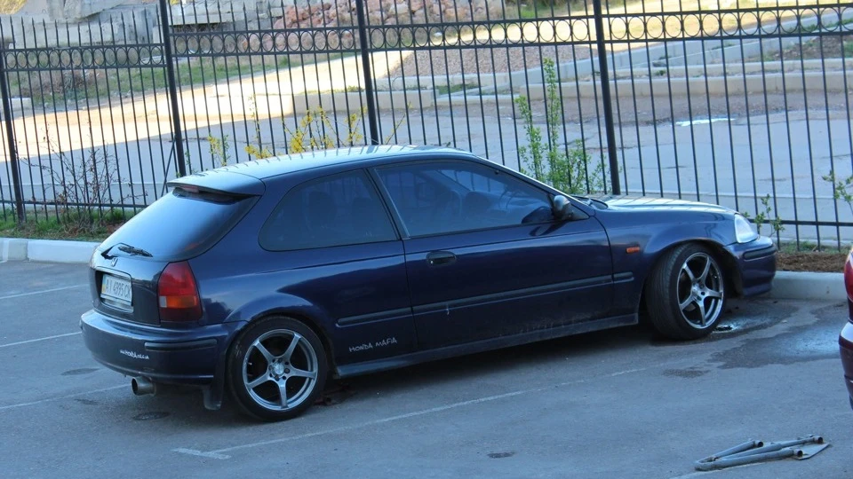 Honda Civic Hatchback Blue Carting 3
