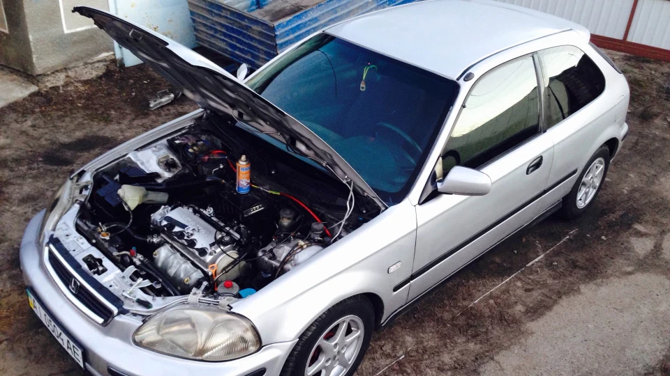 Honda Civic Hatchback Бадьора миша 4