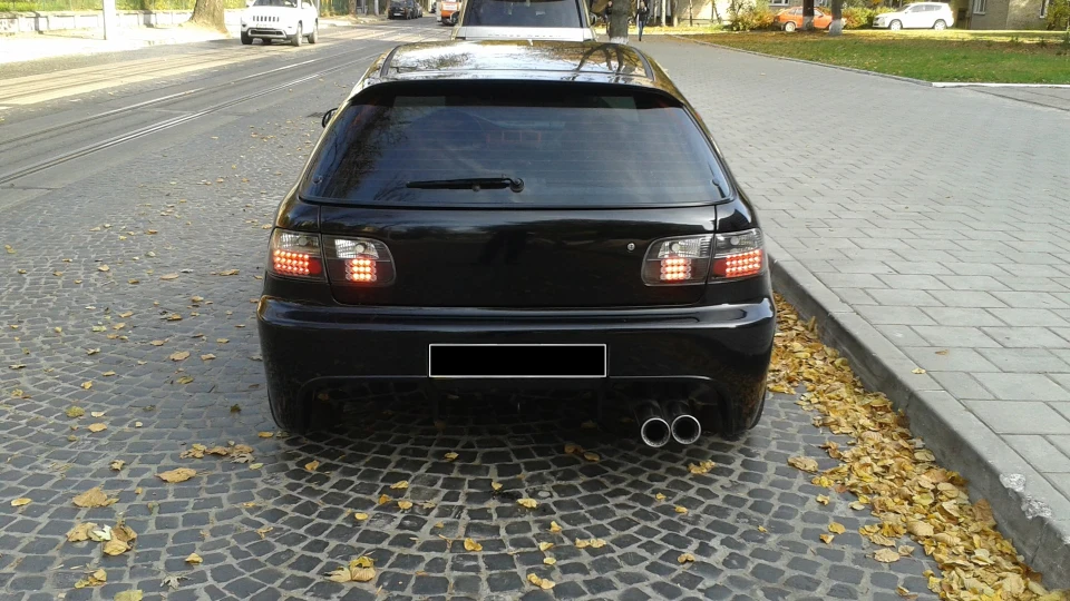 Honda Civic Hatchback Чорний Їжак 2