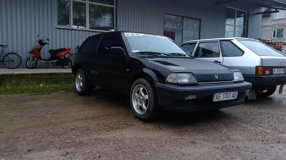 Honda Civic Hatchback D15B2 2