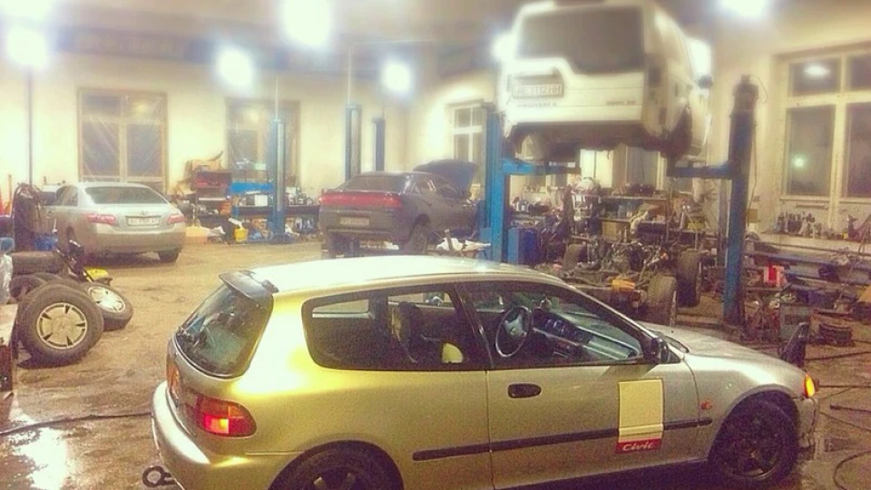 Honda Civic Hatchback D15t 5