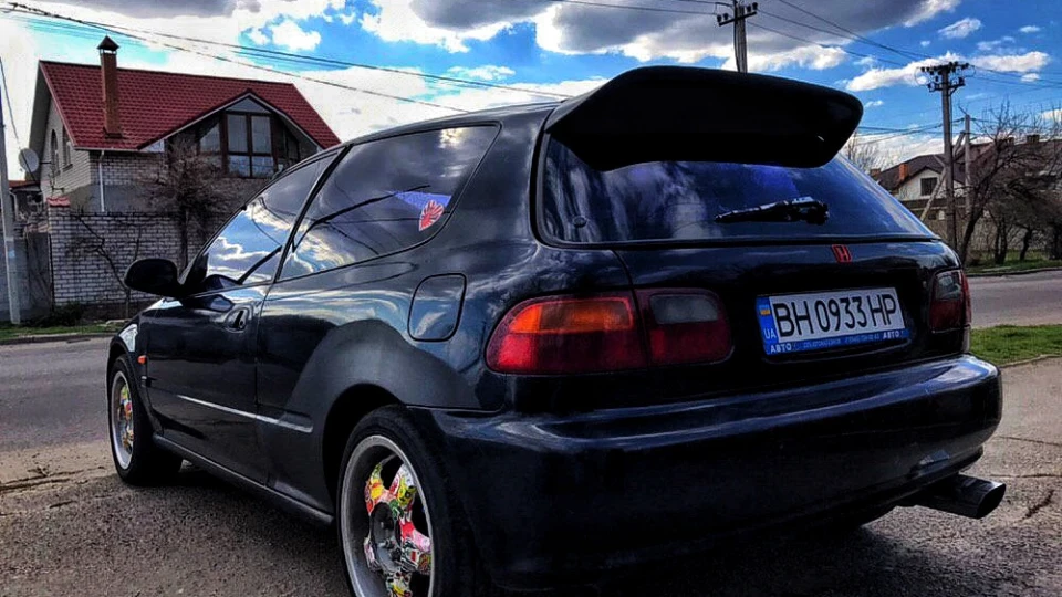 Honda Civic Hatchback dark horse 2