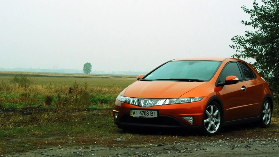 Honda Civic Hatchback Deep Orange 4