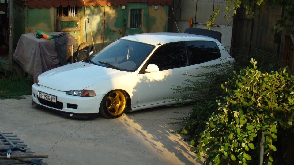 Honda Civic Hatchback EG33 2