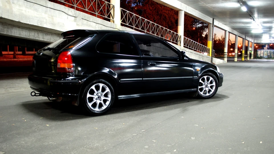 Honda Civic Hatchback ej9 5