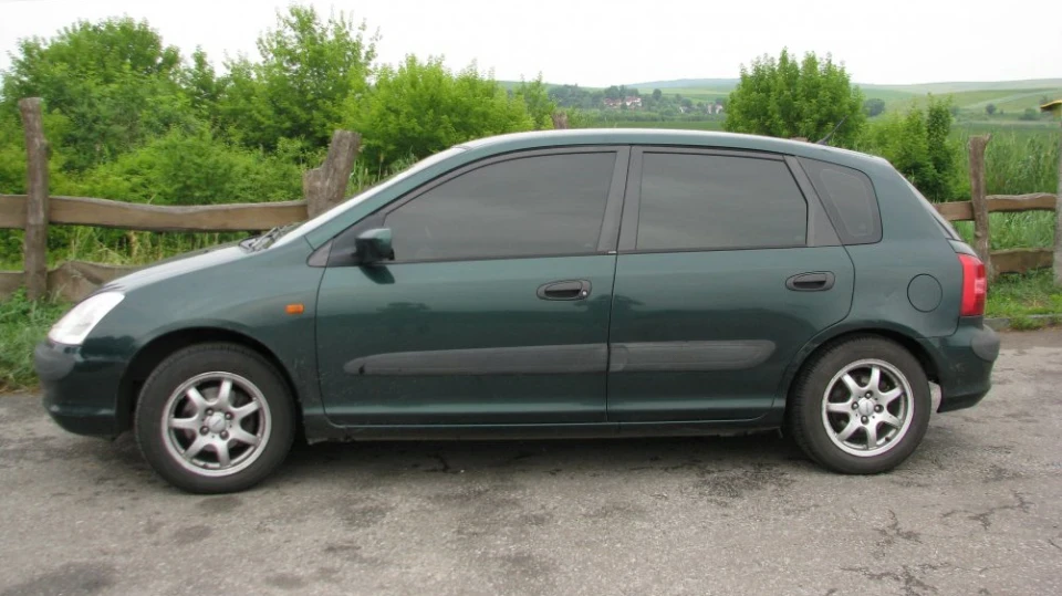 Honda Civic Hatchback EU7 3