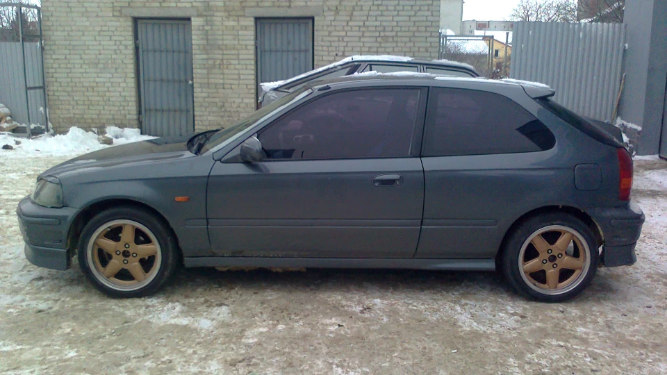 Honda Civic Hatchback Gray Mettalik 4