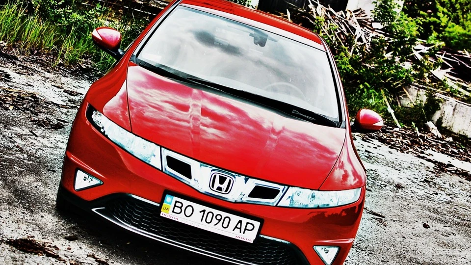 Honda Civic Hatchback head-turner 5