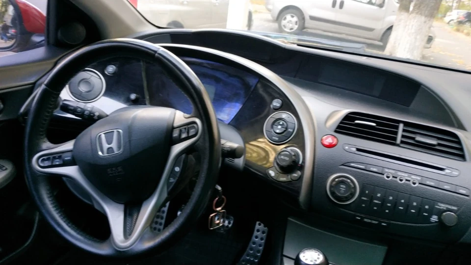Honda Civic Hatchback Червоний Космоліт 4