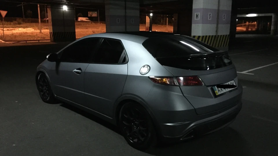 Honda Civic Hatchback Matte Gray 2