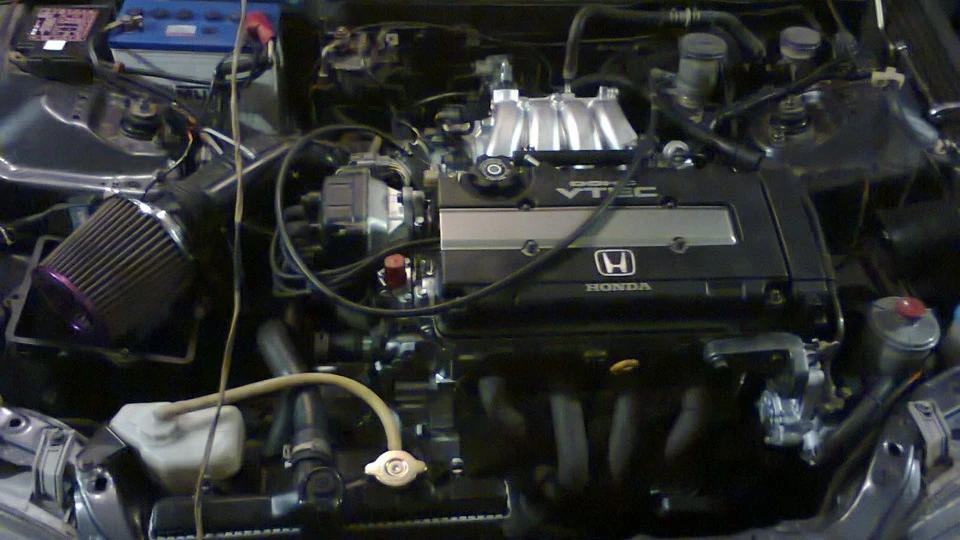 Honda Civic Hatchback мокрий асфальт B18C4