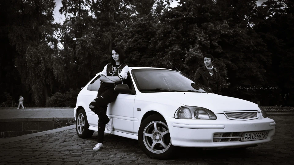 Honda Civic Hatchback Montana Snow white мат 5
