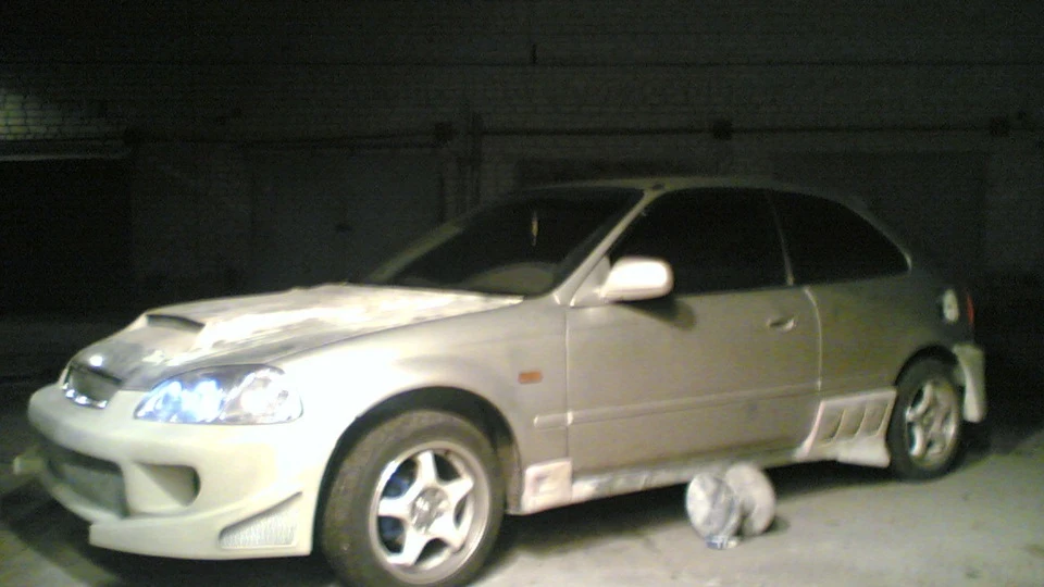 Honda Civic Hatchback Первенец) 4