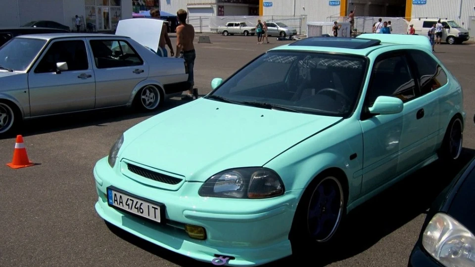 Honda Civic Hatchback придумайте цей рядок