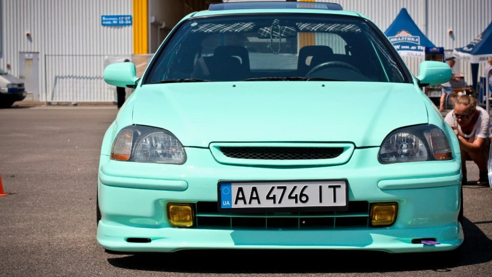 Honda Civic Hatchback придумайте цей рядок 2