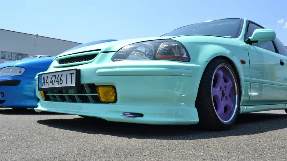 Honda Civic Hatchback придумайте цей рядок 3