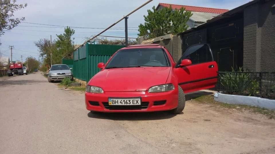 Honda Civic Hatchback red bull b18c4 3