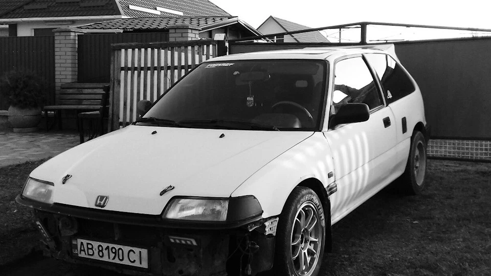 Honda Civic Hatchback Red Bull 5