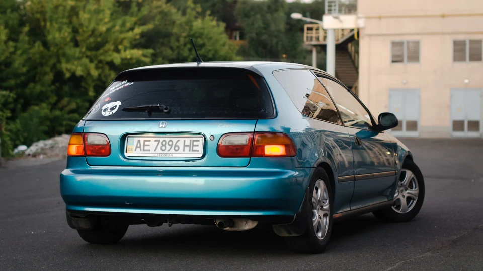 Honda Civic Hatchback Сива ) 2