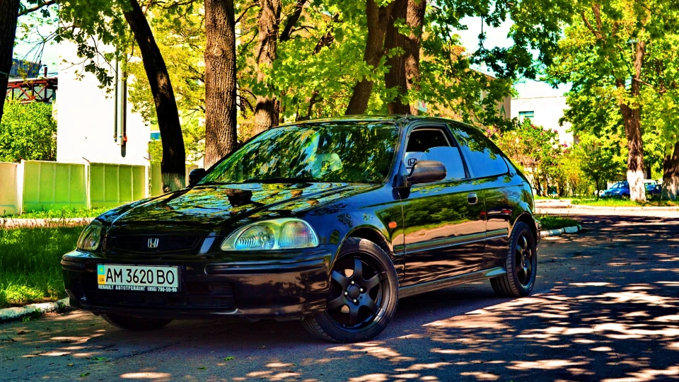 Honda Civic Hatchback Sivka Burka 4