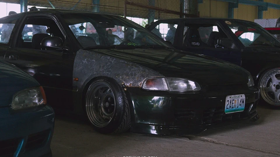 Honda Civic Hatchback Знищувач асфальту