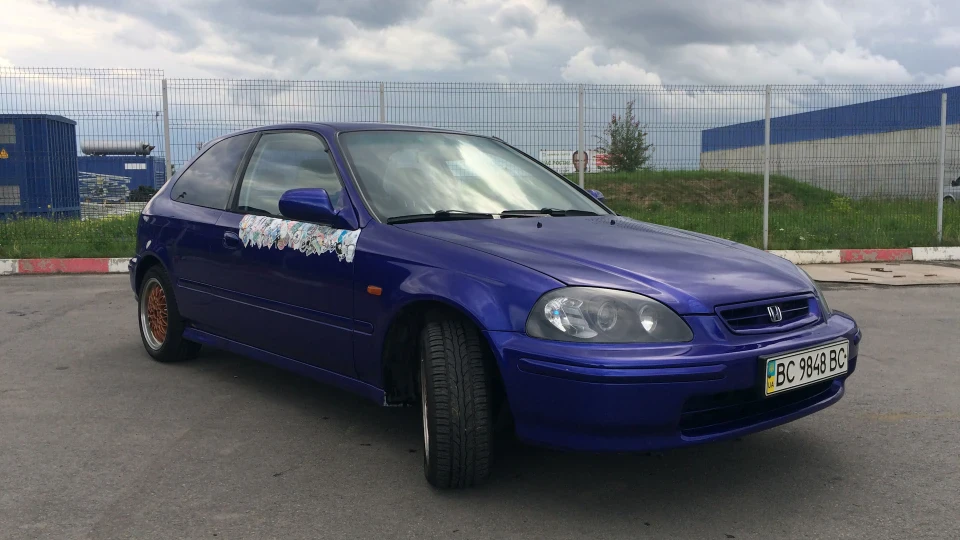 Honda Civic Hatchback Violet Wasp 3