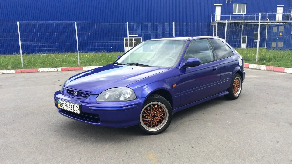 Honda Civic Hatchback Violet Wasp 4